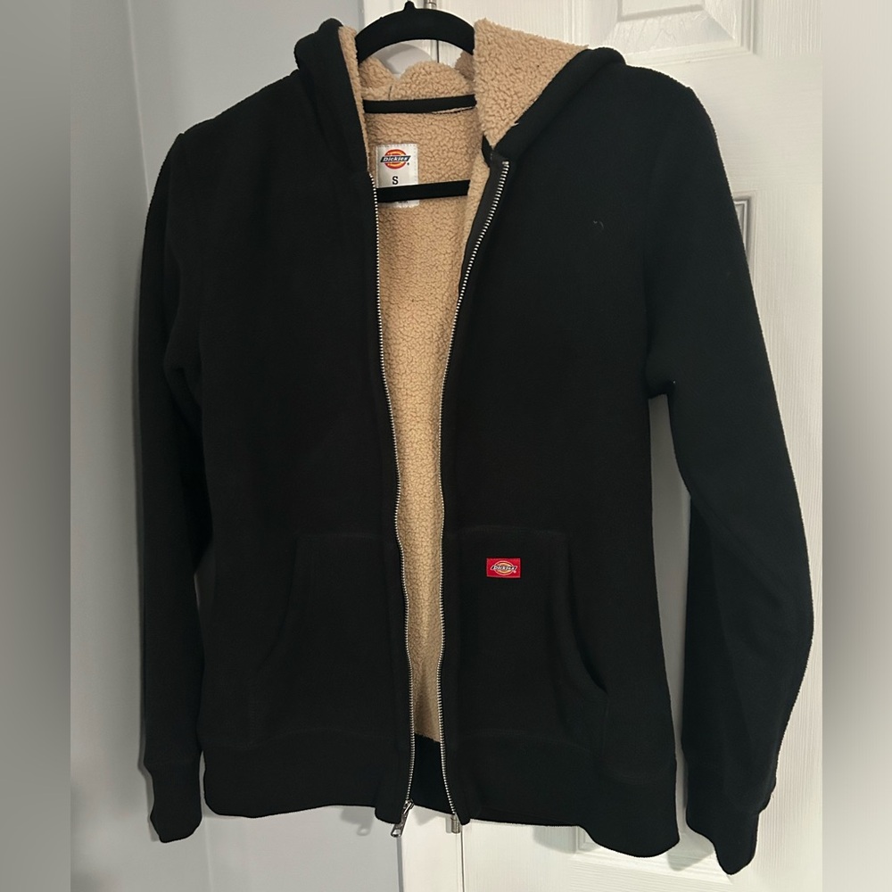Dickies fleece hoodie. Women’s size small.